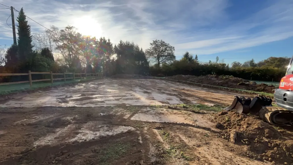 travaux-nivellement-terrain-avant-construction-girard-btp.jpg