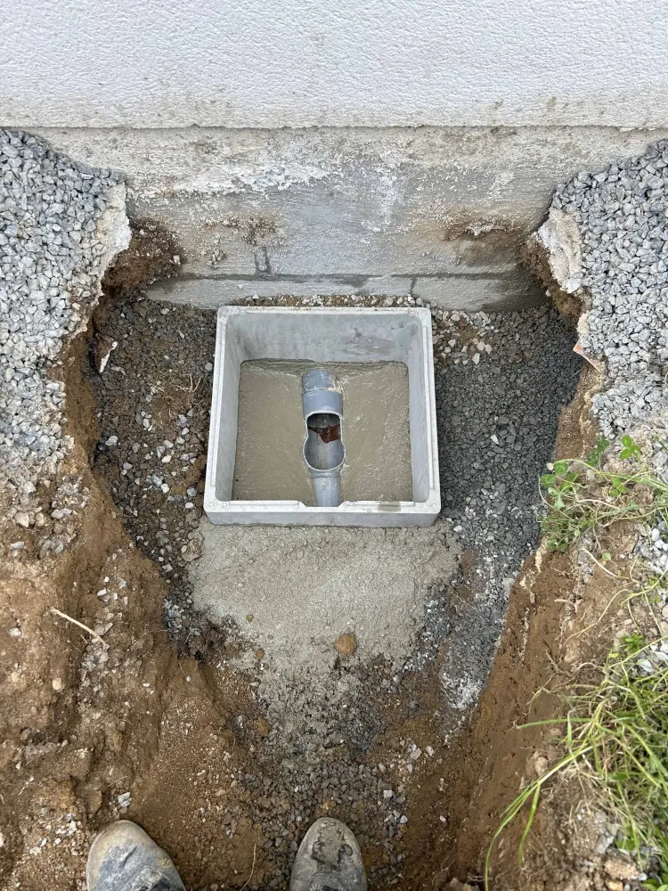 installation-regard-assainissement-maison-individuelle-girard-btp.jpg