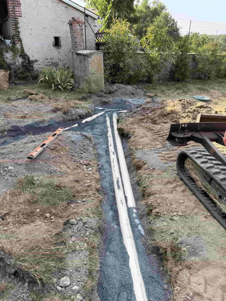 travaux-assainissement-pose-canalisation-enterree-girard-btp.jpg (1)