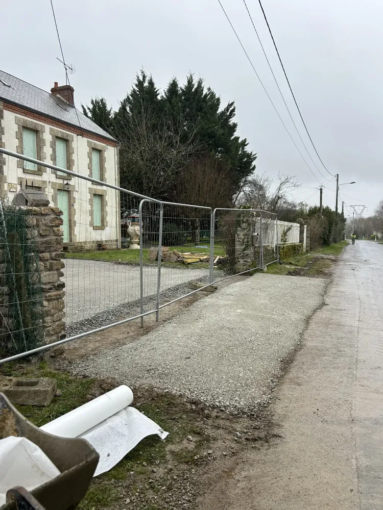 acces-maison-grave-compactee-amenagement-exterieur-girard-btp.jpg